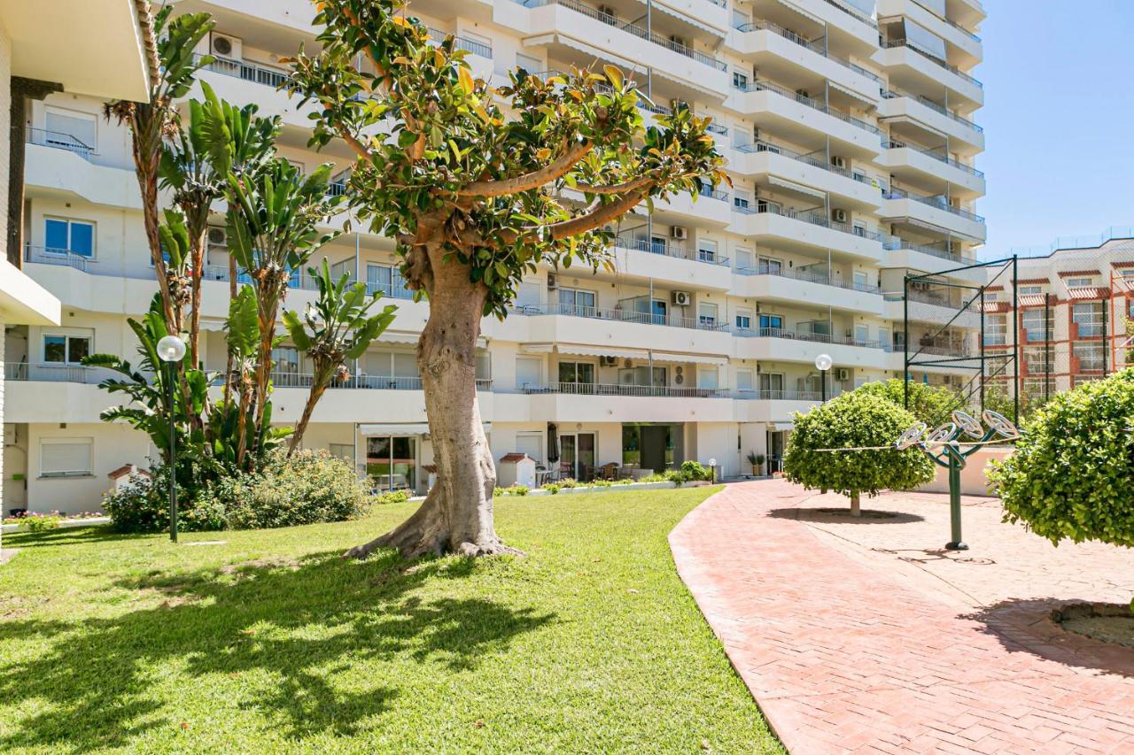 Malagadevacaciones - La Carihuela Palace Torremolinos Dış mekan fotoğraf